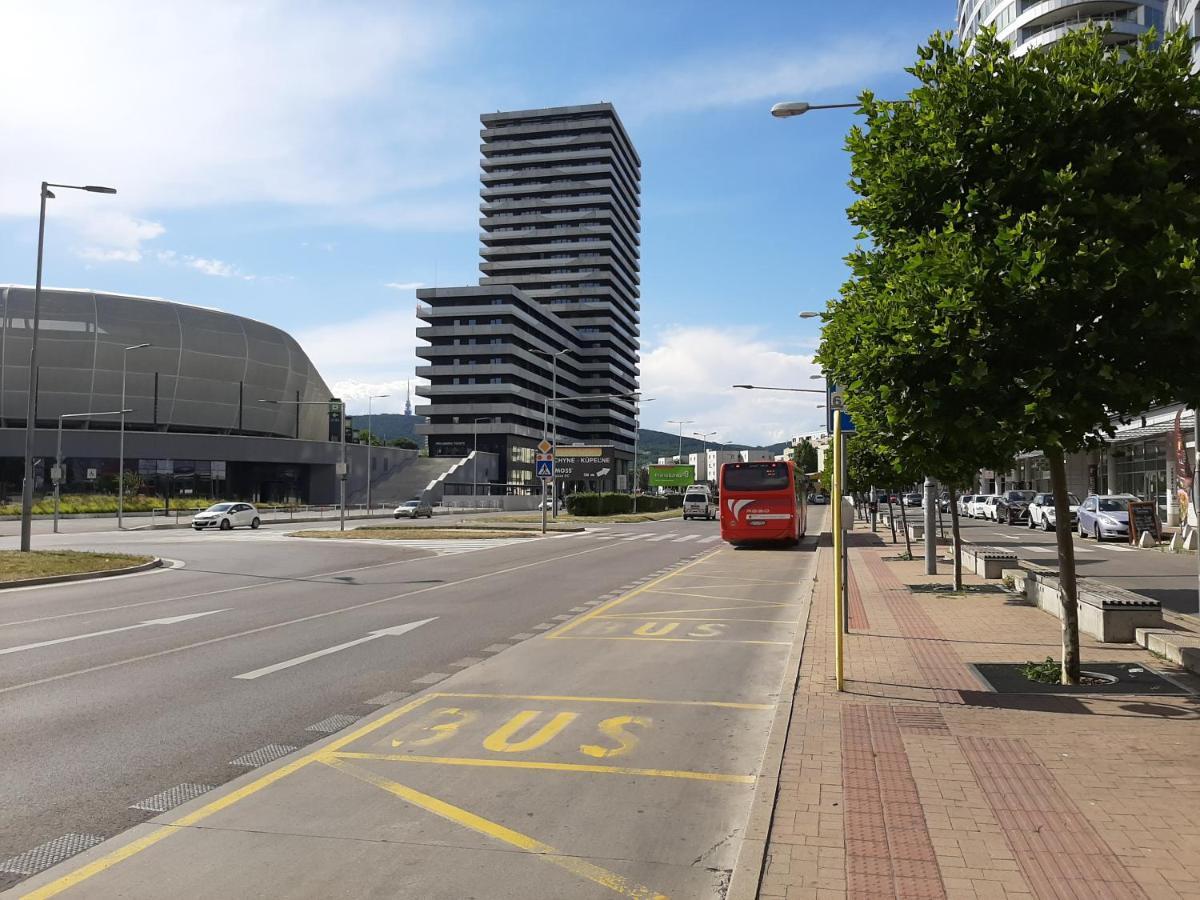Apartment Cherry Bratislava & Free Parking Ngoại thất bức ảnh