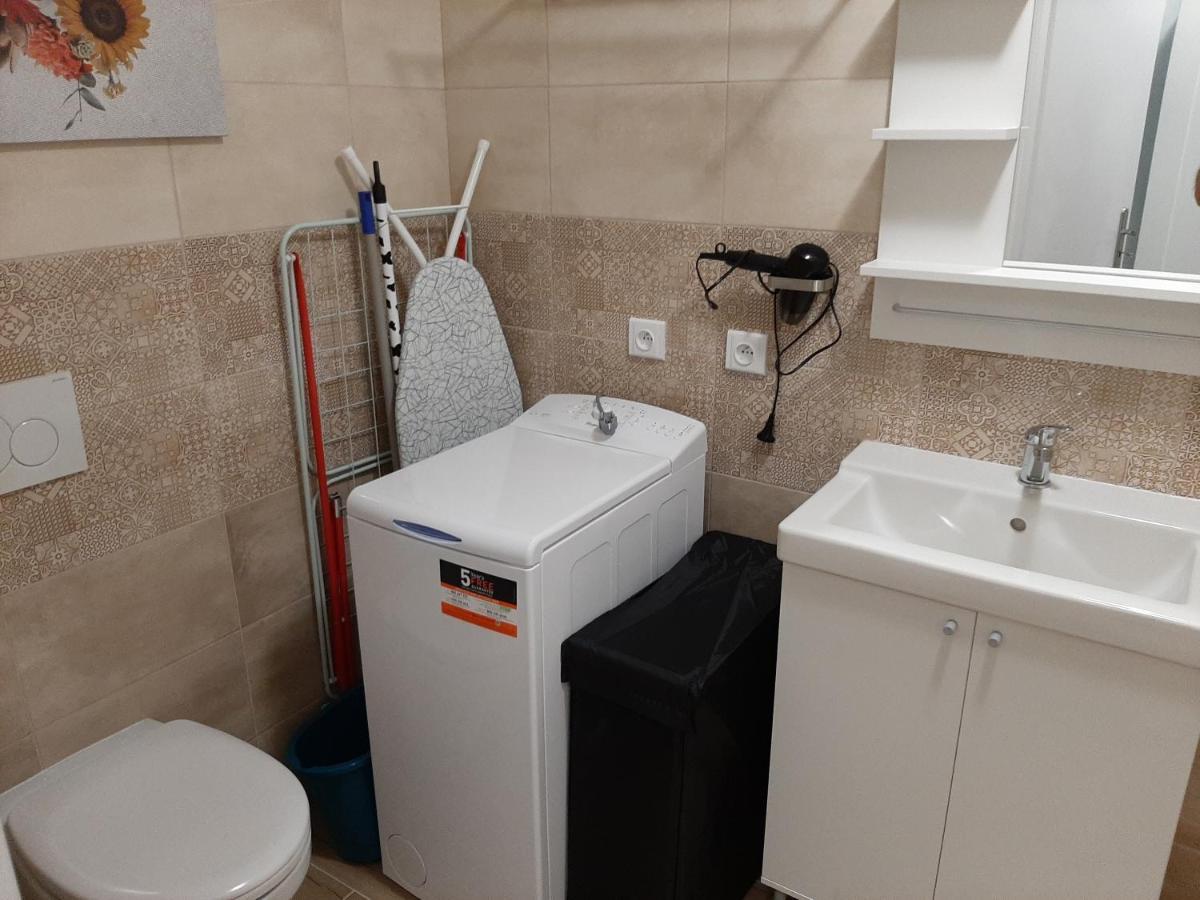 Apartment Cherry Bratislava & Free Parking Ngoại thất bức ảnh